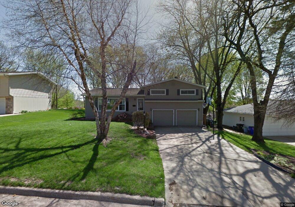 3017 Ridgemore Dr SE, Cedar Rapids, IA 52403 - photo 1