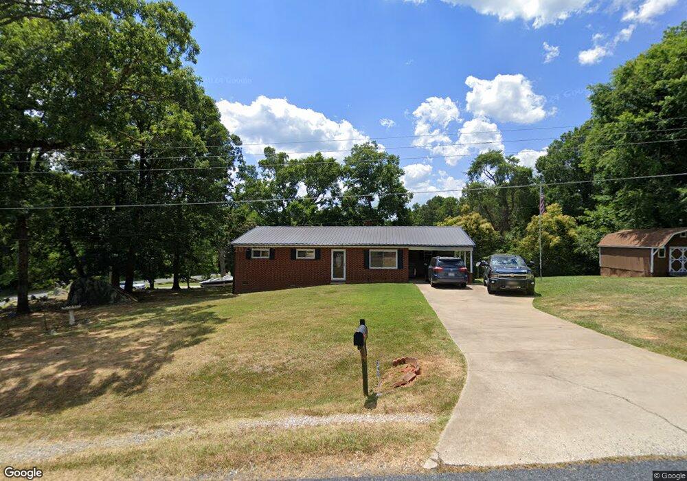 2044 Brook Dr, Asheboro, NC 27205 - photo 1