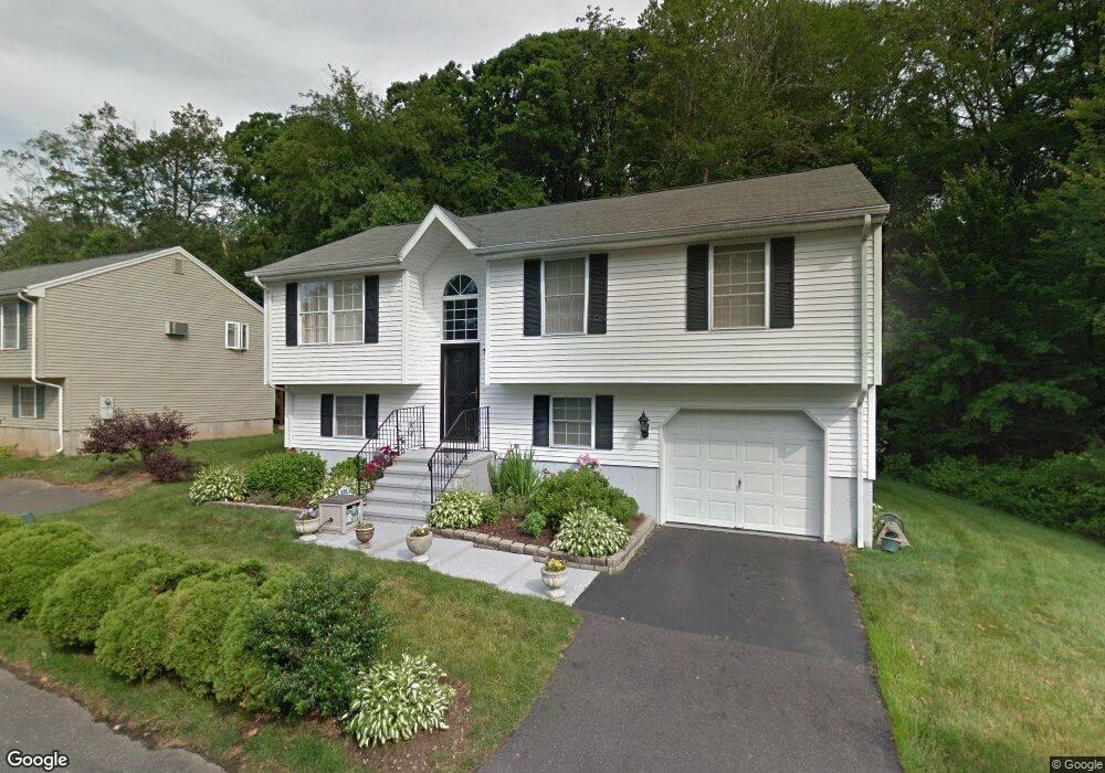 16 Gaines Dr, Hartford, CT 06120 - photo 1