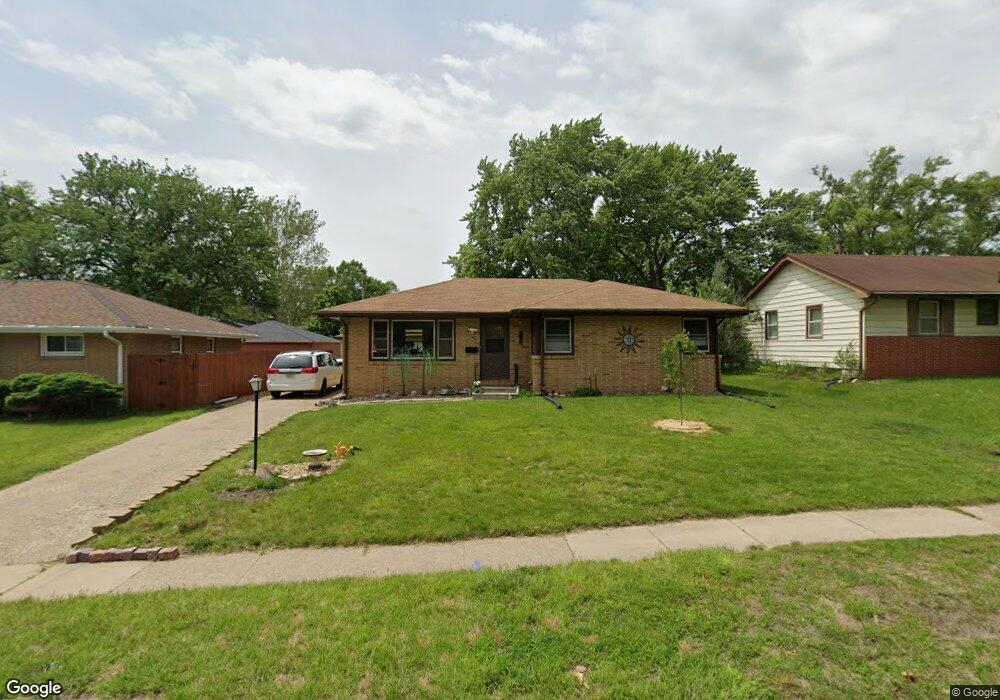 4136 E 9th St, Des Moines, IA 50313 - photo 1