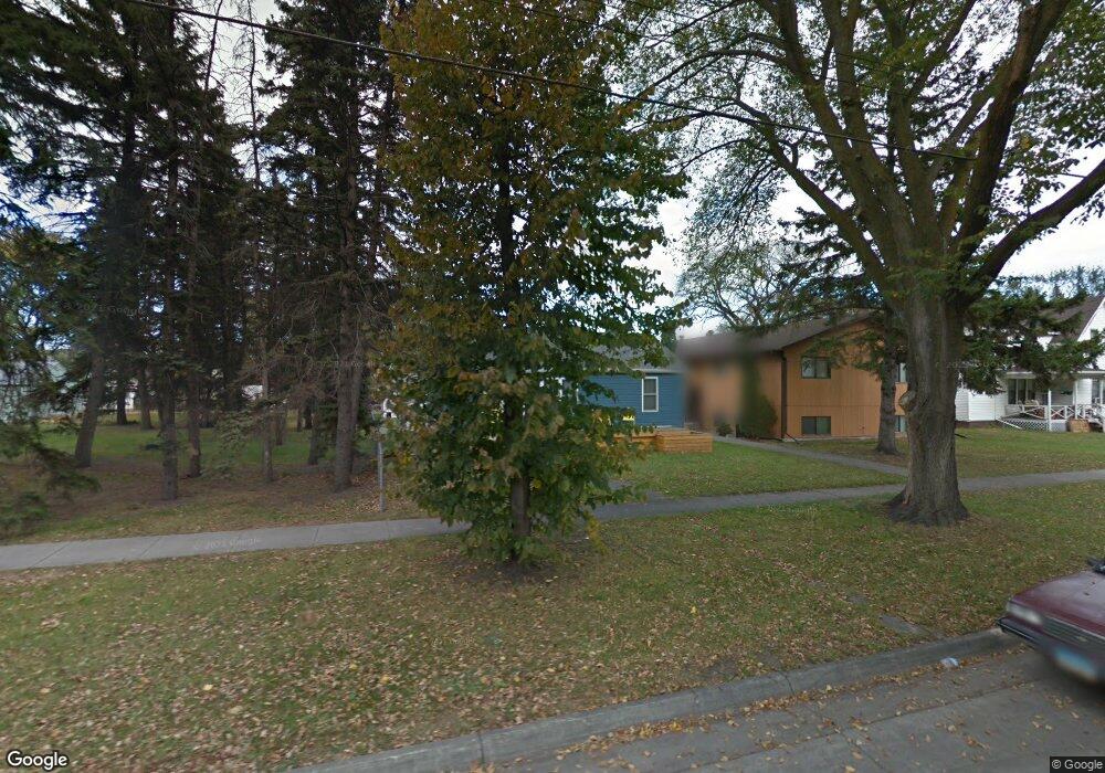 1609 5th Ave S, Fargo, ND 58103 - photo 1