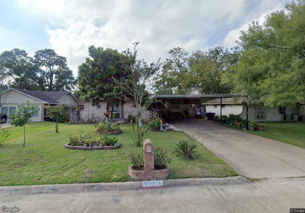8815 Creeping Vine Ln, Houston, TX 77088 - photo 1