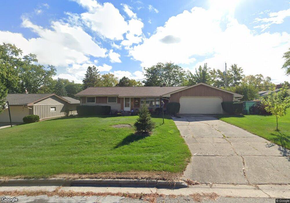 N93W17291 Devonwood Rd, Menomonee Falls, WI 53051 - photo 1