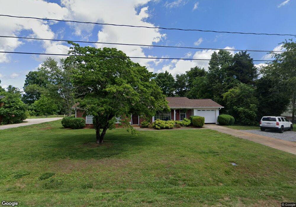 1825 Kenmore Dr, Statesville, NC 28625 - photo 1