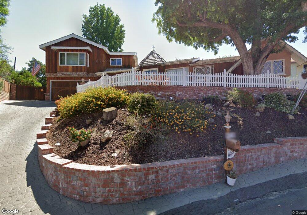 22490 Venido Rd, Woodland Hills, CA 91364 - photo 1