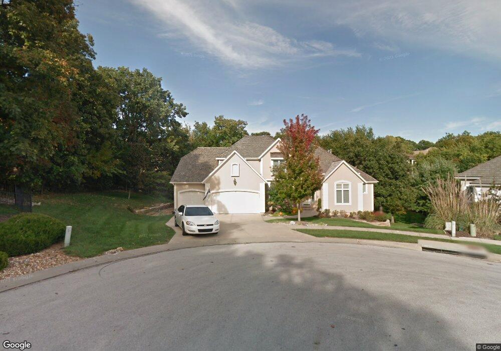 4925 Charlotte Ct, Shawnee, KS 66216 - photo 1