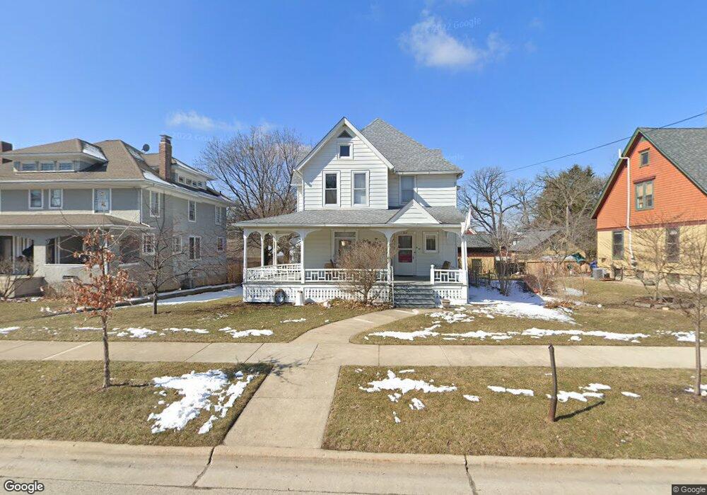 814 N Spring St, Elgin, IL 60120 - photo 1