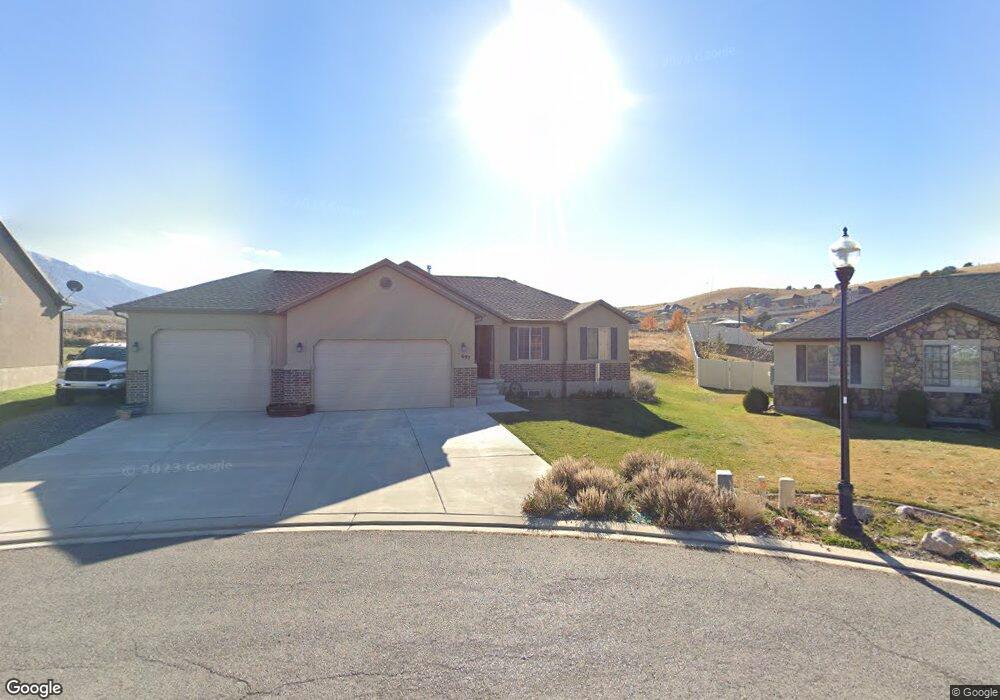 697 Stone Brook Cir, Santaquin, UT 84655 - photo 1