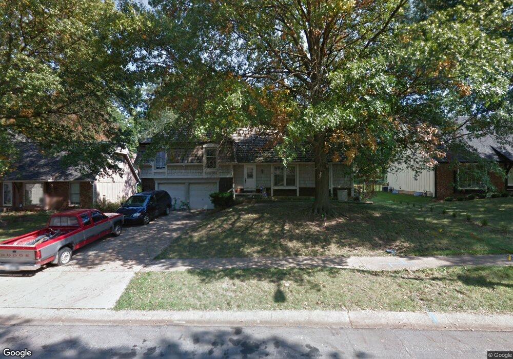 7733 Haskins St, Shawnee, KS 66216 - photo 1