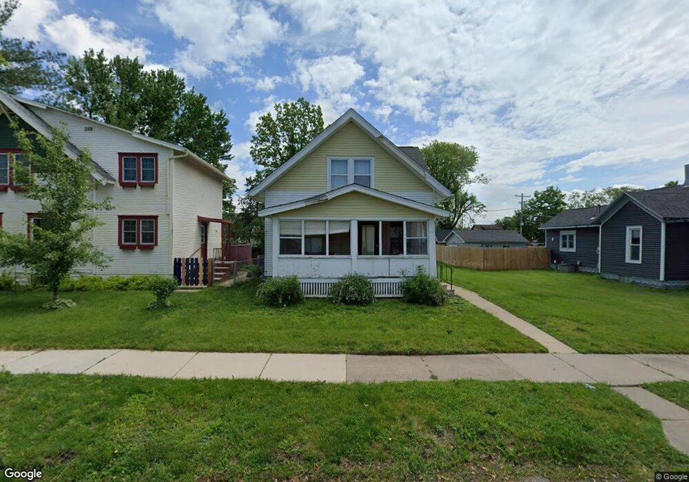 1709 1st St SW, Cedar Rapids, IA 52404 - photo 1