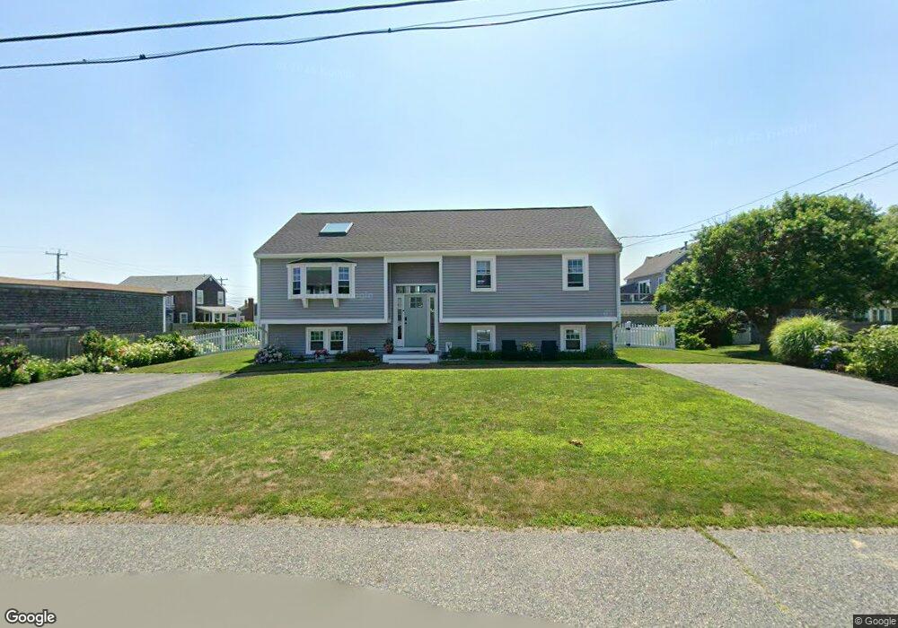 11 Chickatawbut Ave, Marshfield, MA 02050 - photo 1