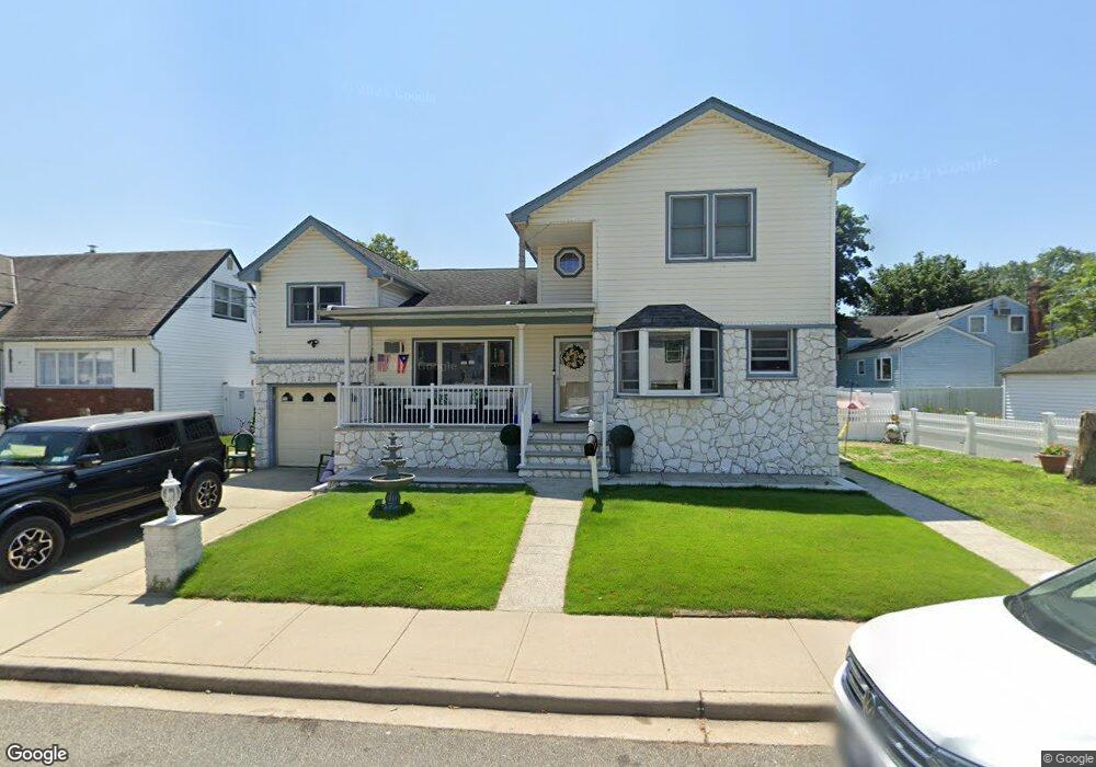 23 Noon Place, Freeport, NY 11520 - photo 1