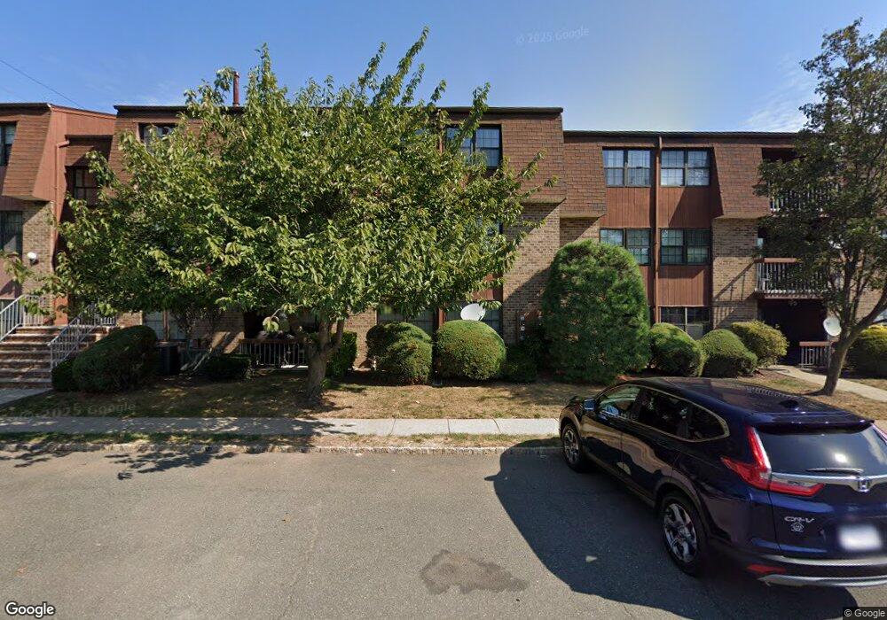 250C Alpine Way, Woodbridge, NJ 07095 - photo 1