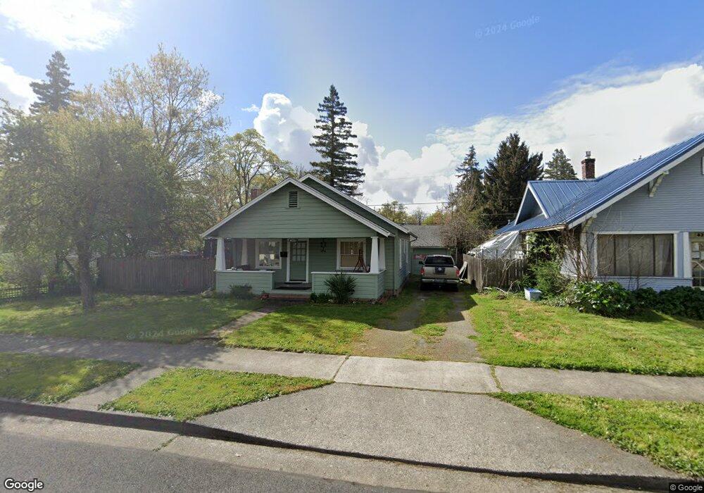 431 SW J St, Grants Pass, OR 97526 - photo 1