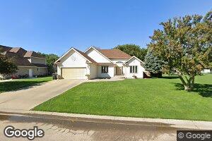 609 S Pinckney St, Elk Point, SD 57025