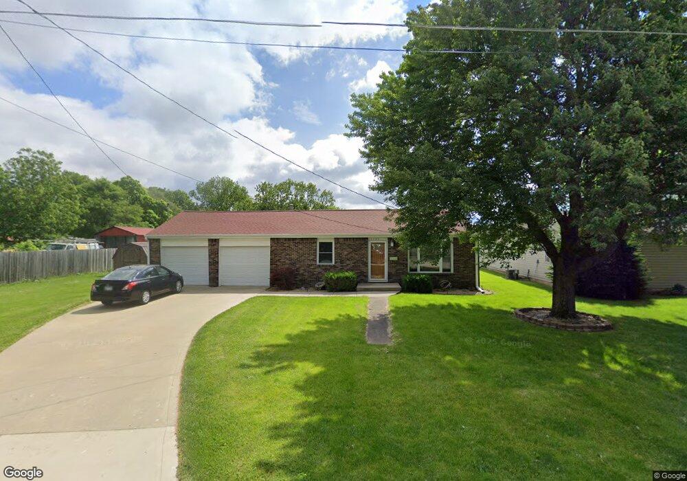1404 N 11th St, Mattoon, IL 61938 - photo 1