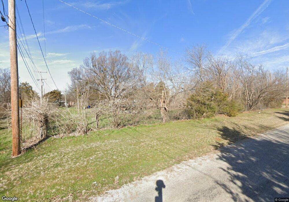 202 W E Ave, Cache, OK 73527 - photo 1