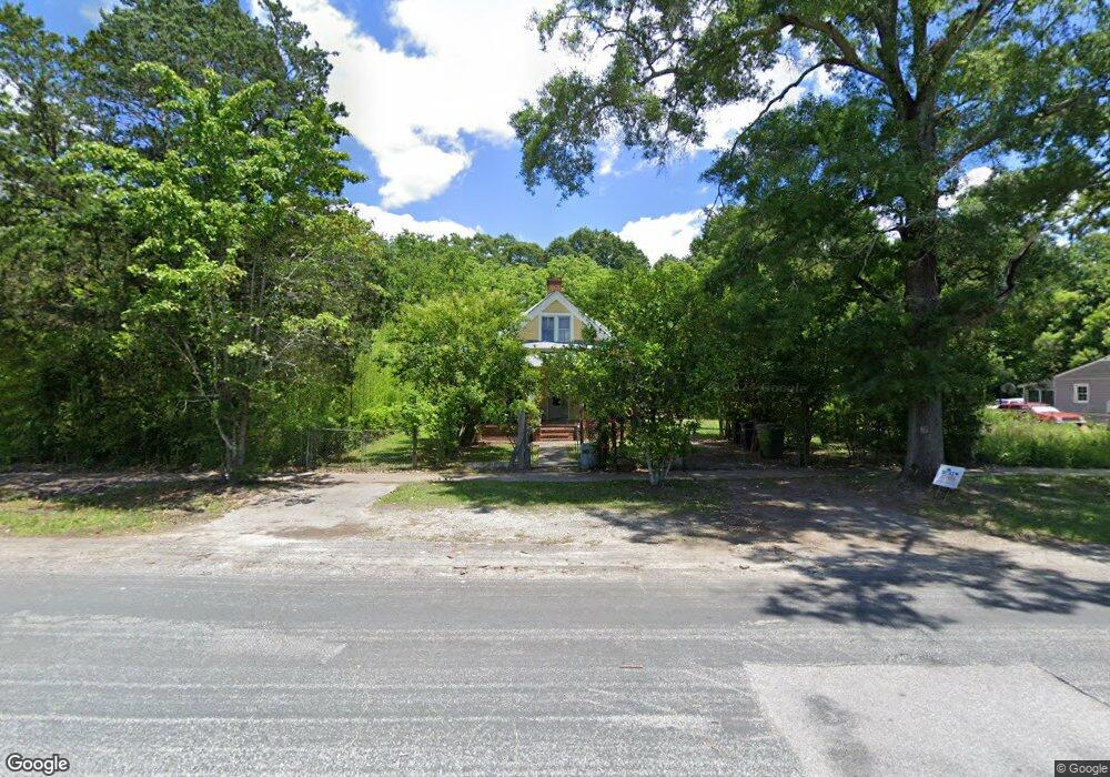 818 Campbell St, Camden, SC 29020 - photo 1