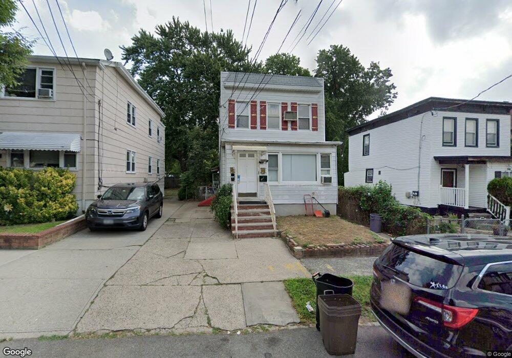 4523 164th St, Flushing, NY 11358 - photo 1