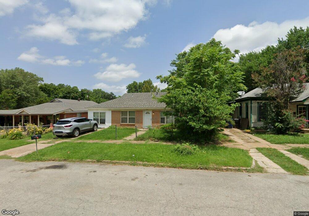 427 W Munson St, Denison, TX 75020 - photo 1