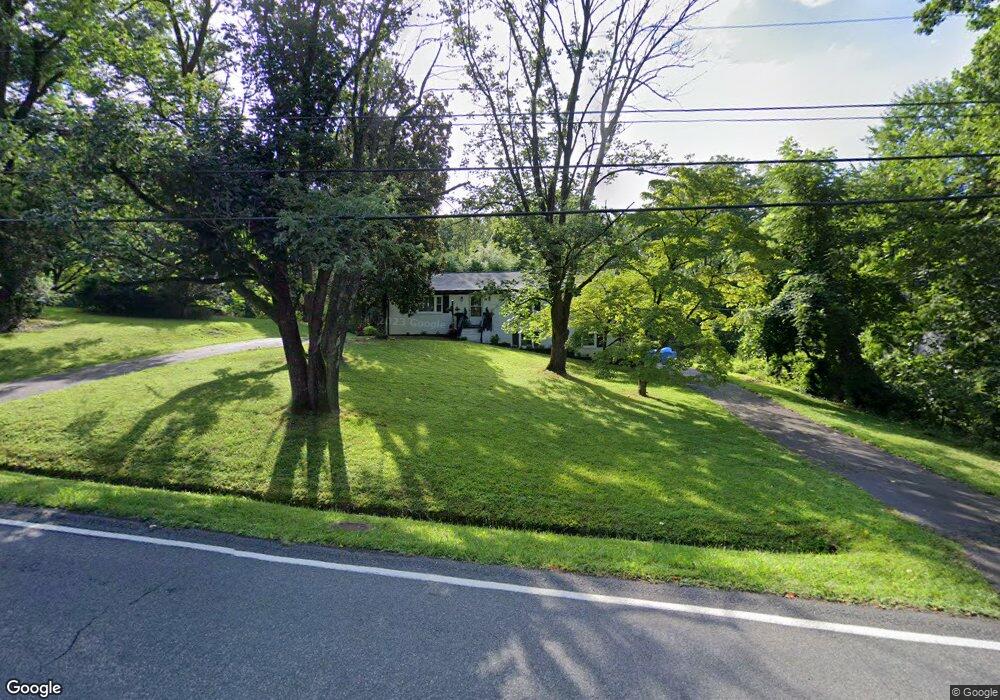 2418 Huntington Rd, Charlottesville, VA 22901 - photo 1