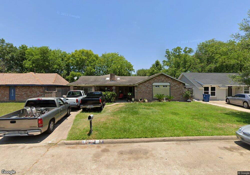 2006 Barnsley Ln, Houston, TX 77088 - photo 1