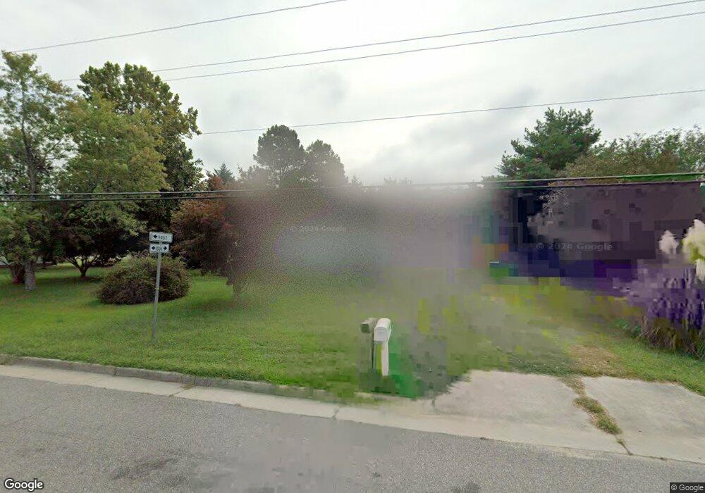 1050 Thompson Ave, West Point, VA 23181 - photo 1