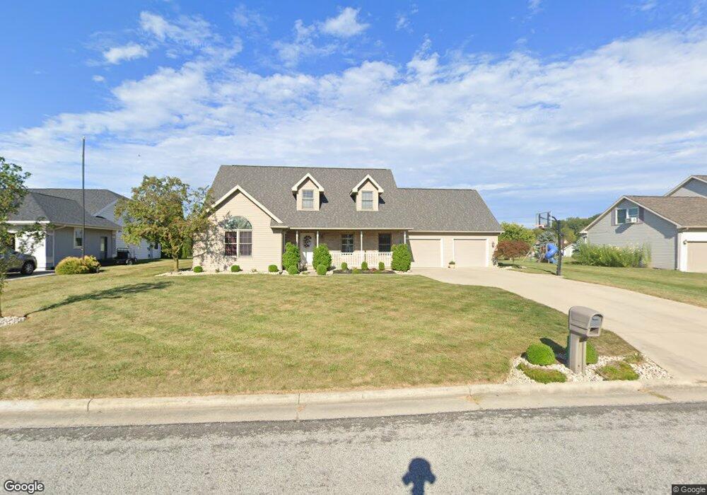 651 Gardenview Cir, Lima, OH 45801 - photo 1