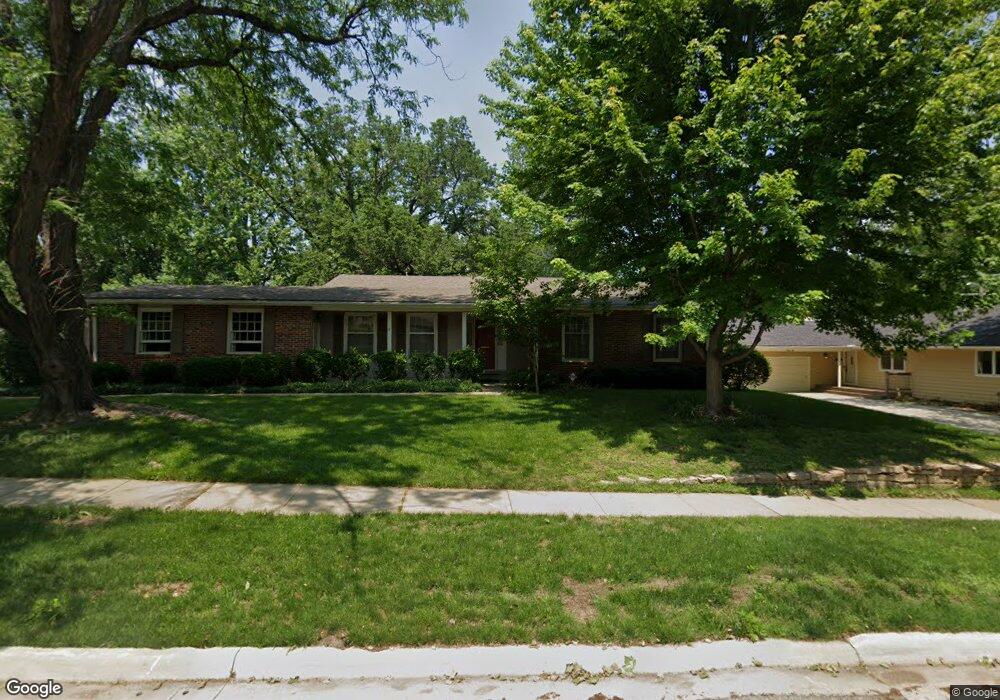 1614 SW Withdean Rd, Topeka, KS 66611 - photo 1