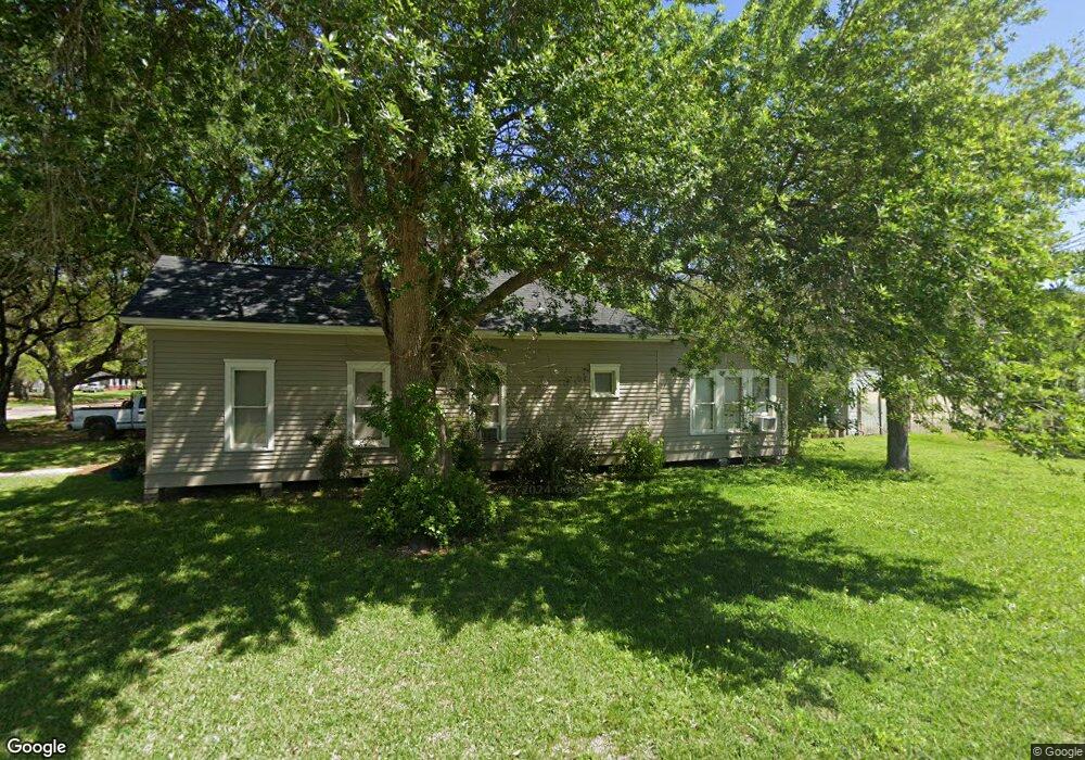 1302 6th St, Bay City, TX 77414 - photo 1