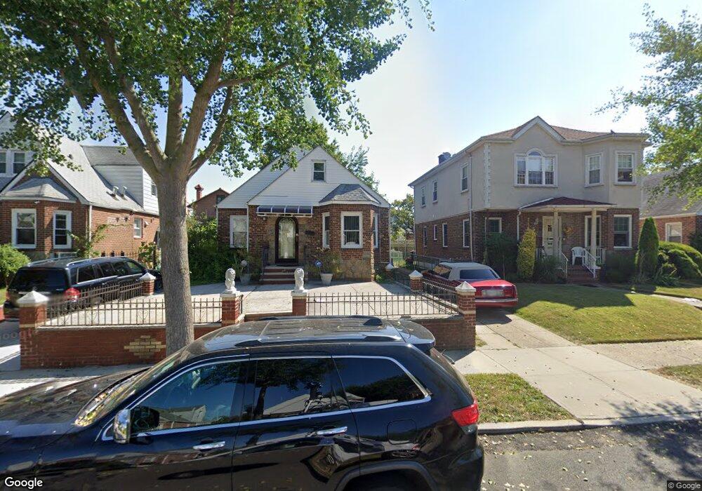 5837 190th St, Fresh Meadows, NY 11365 - photo 1