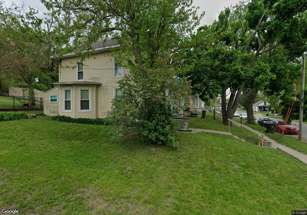 1012 15th St SE, Cedar Rapids, IA 52401 - photo 1