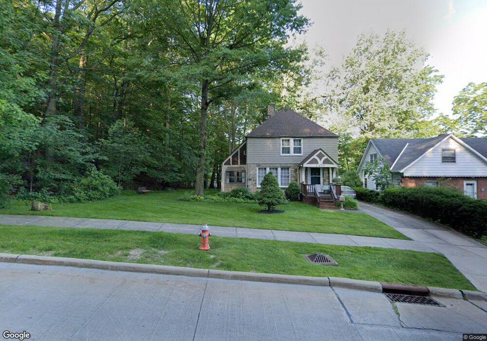 1694 Beverly Hills Dr, Euclid, OH 44117 - photo 1