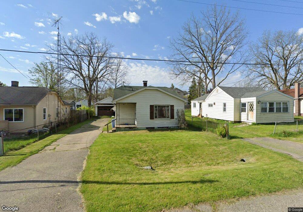 1125 W Boatfield Ave, Flint, MI 48507 - photo 1
