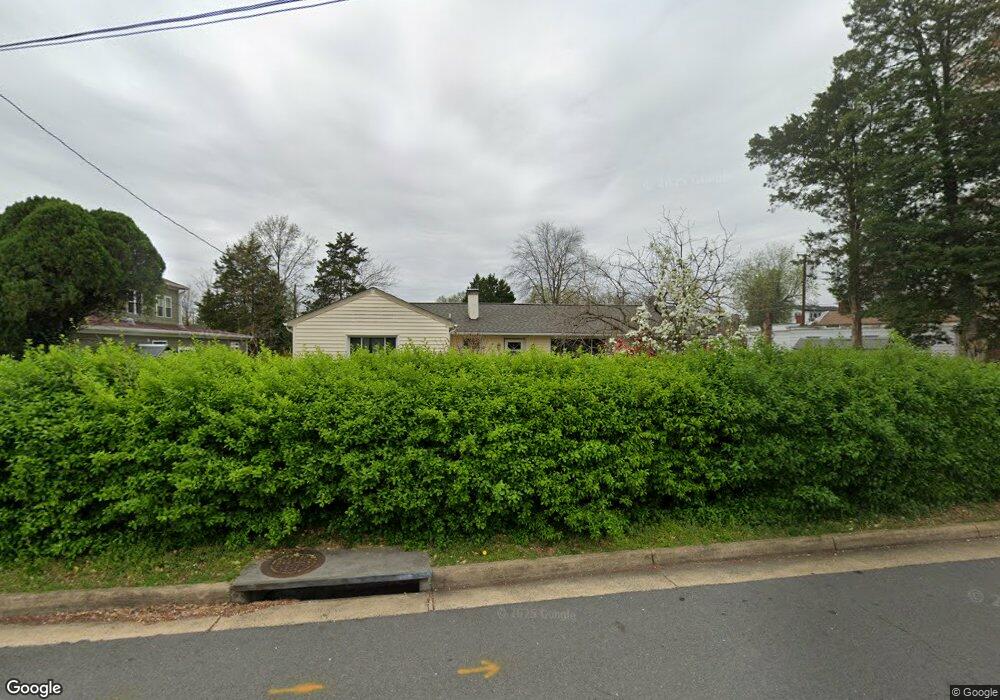 3508 Maple Ct, Falls Church, VA 22041 - photo 1