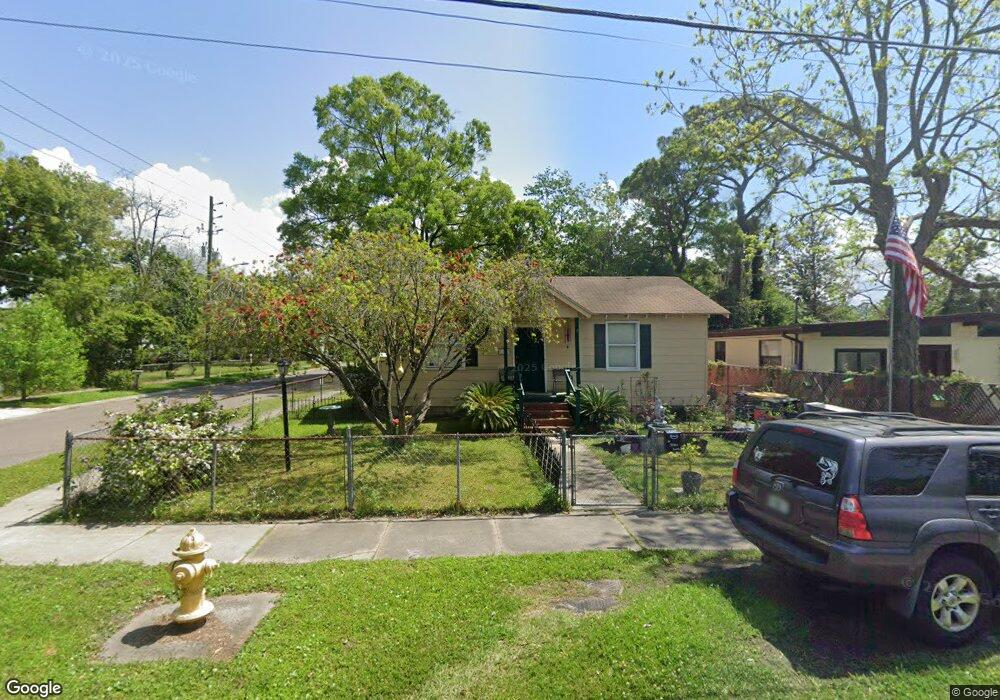 1107 Wycoff Ave, Jacksonville, FL 32205 - photo 1