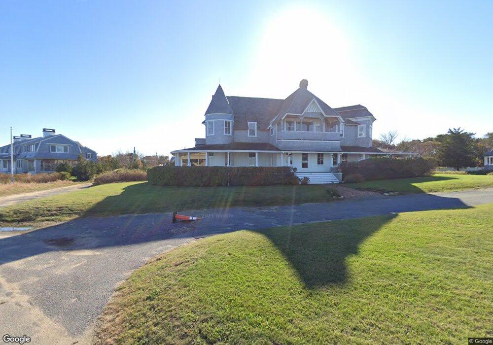 154 E Chop Dr, Vineyard Haven, MA 02568 - photo 1