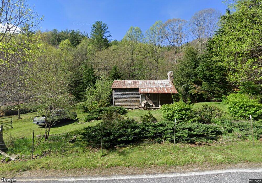 923 Lotties Creek Rd, Burnsville, NC 28714 - photo 1