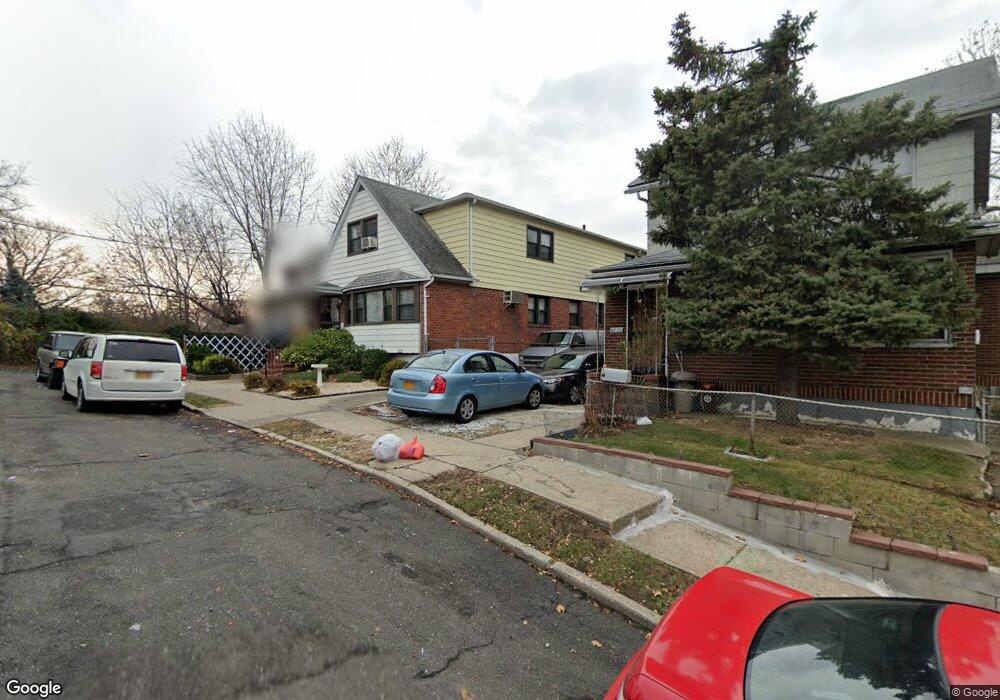 61-16 134th St, Flushing, NY 11367 - photo 1