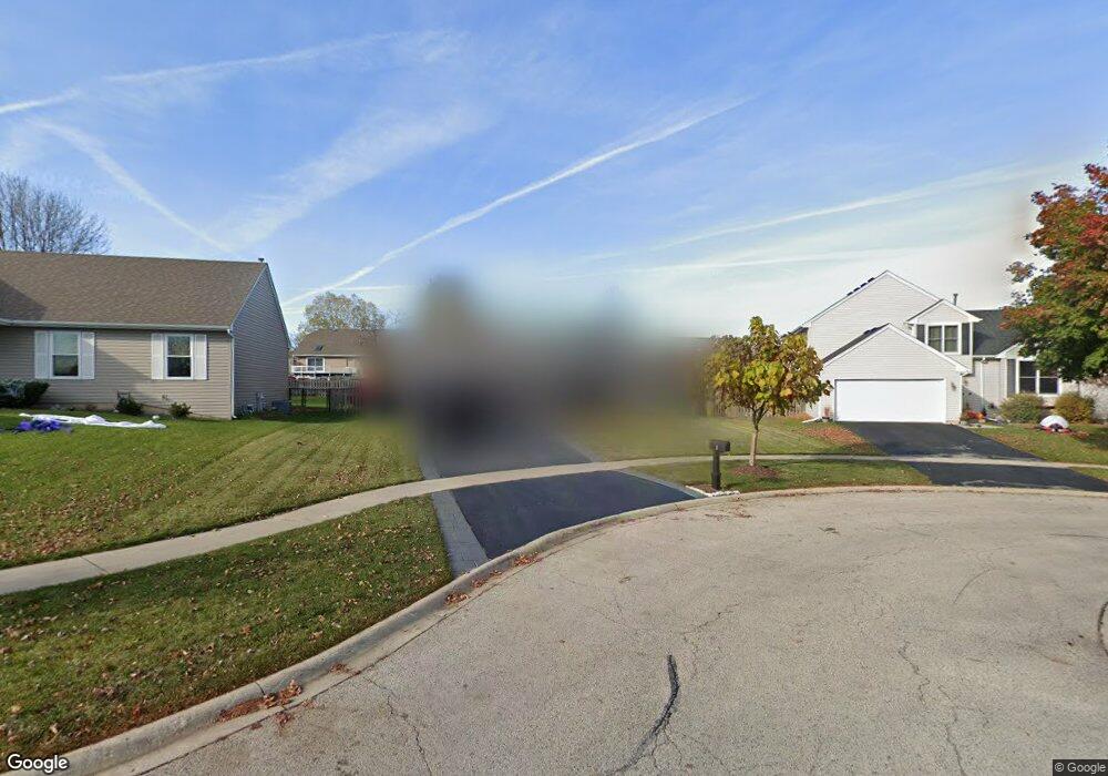 3 Lisa Ct, Lake In the Hills, IL 60156 - photo 1