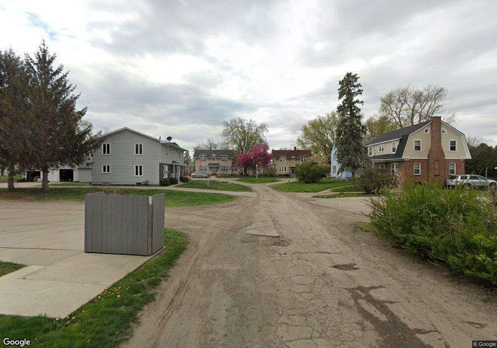 1440 Cardinal Ct, Newton, IA 50208 - photo 1