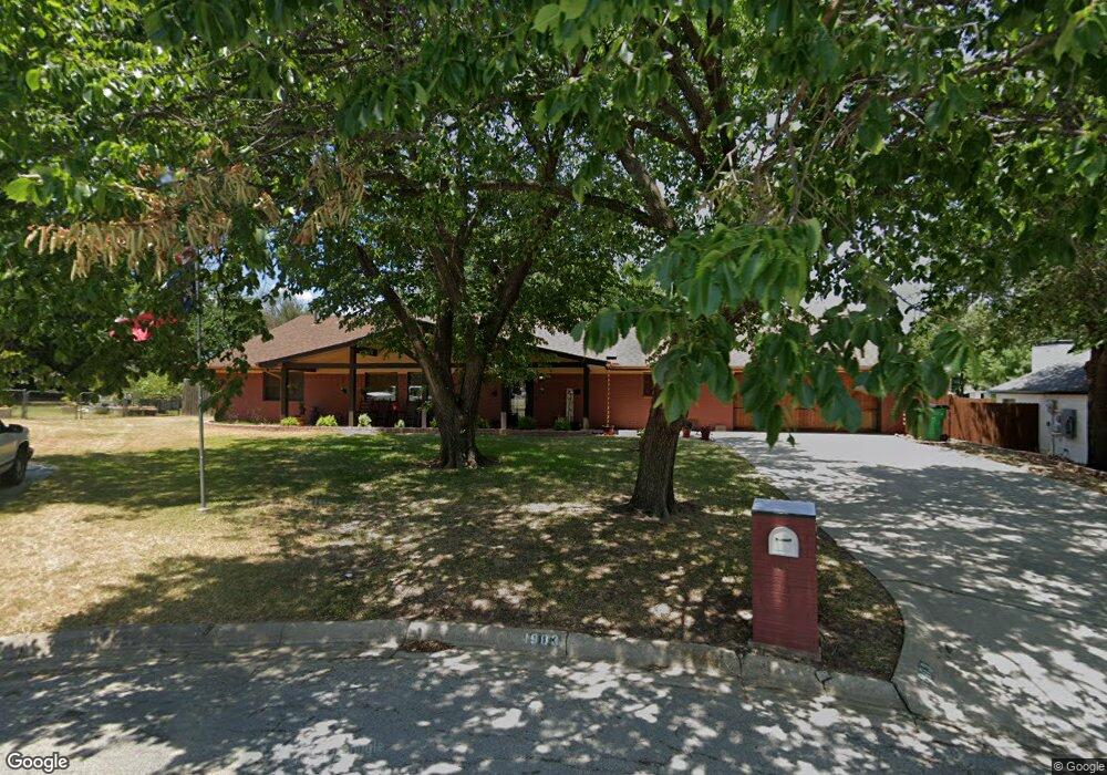 1903 Everglade Ct, Gainesville, TX 76240 - photo 1