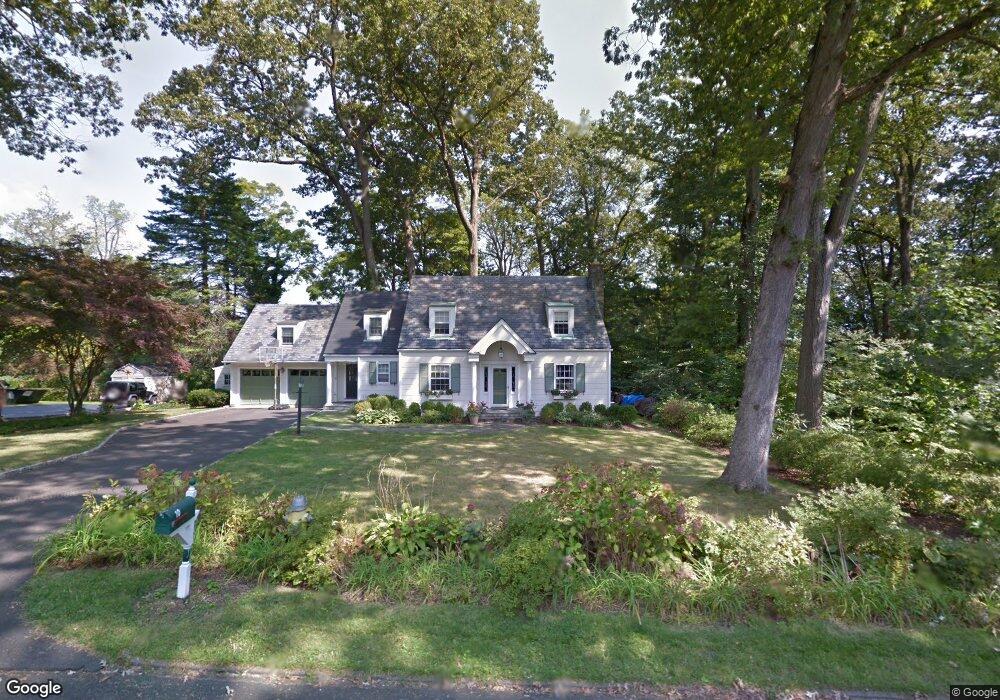 10 Hickory Dr, Greenwich, CT 06831 - photo 1