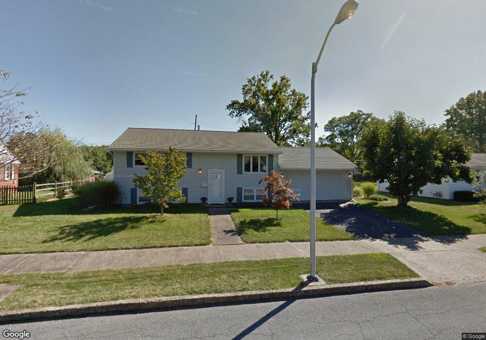 1014 Brookfield Cir, Quakertown, PA 18951 - photo 1