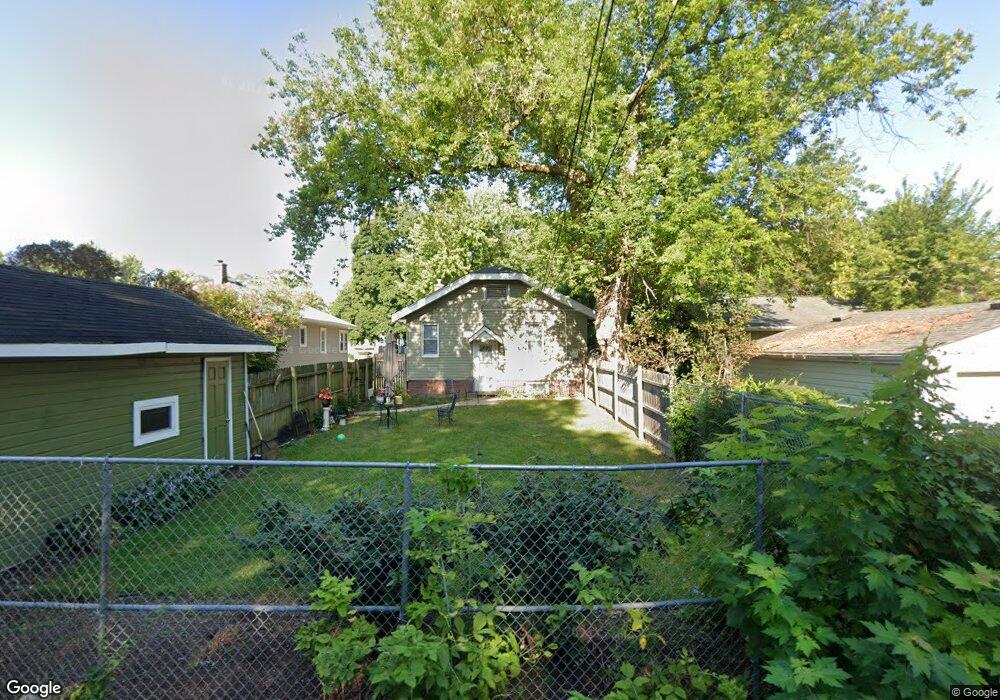 1113 N Poplar St, Waukegan, IL 60085 - photo 1