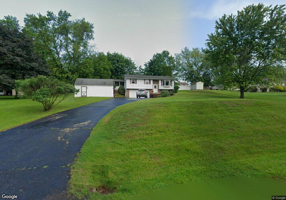 1535 Lakeside Rd, Pennsburg, PA 18073 - photo 1