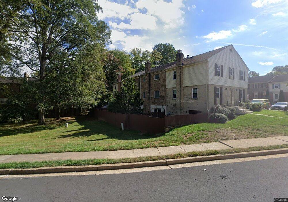 9613 Lindenbrook St, Fairfax, VA 22031 - photo 1