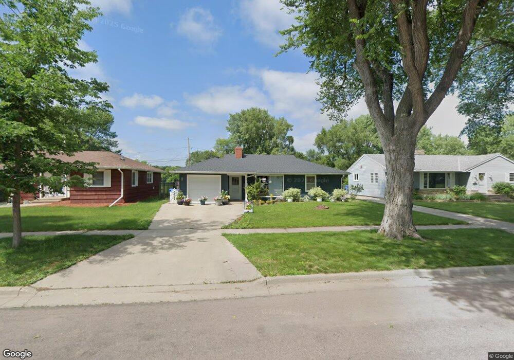 61 16th Ave N, Fargo, ND 58102 - photo 1