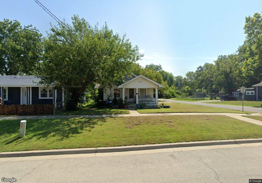 319 9th St, Osawatomie, KS 66064 - photo 1