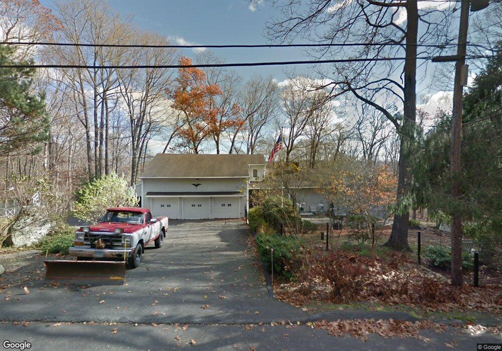 10 Serenity Ln unit 2, Sandy Hook, CT 06482 - photo 1